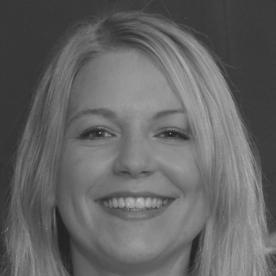 Instructor Sienna Hadlow facilitating business communication workshop